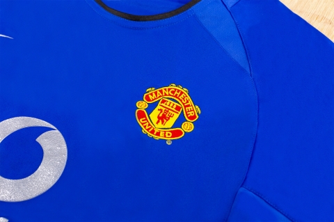 Retro 2002/03 Manchester United Third Soccer Jersey - Soccerdeal