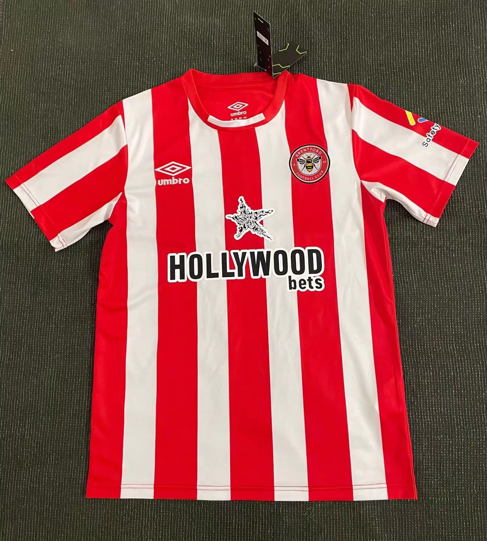 Brentford reveal Umbro Replica Kits for 2021/22 Premier League season