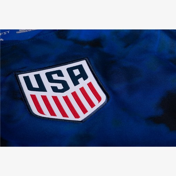 McKENNIE #8 USA Away Soccer Jersey 2022 - soccerdeal