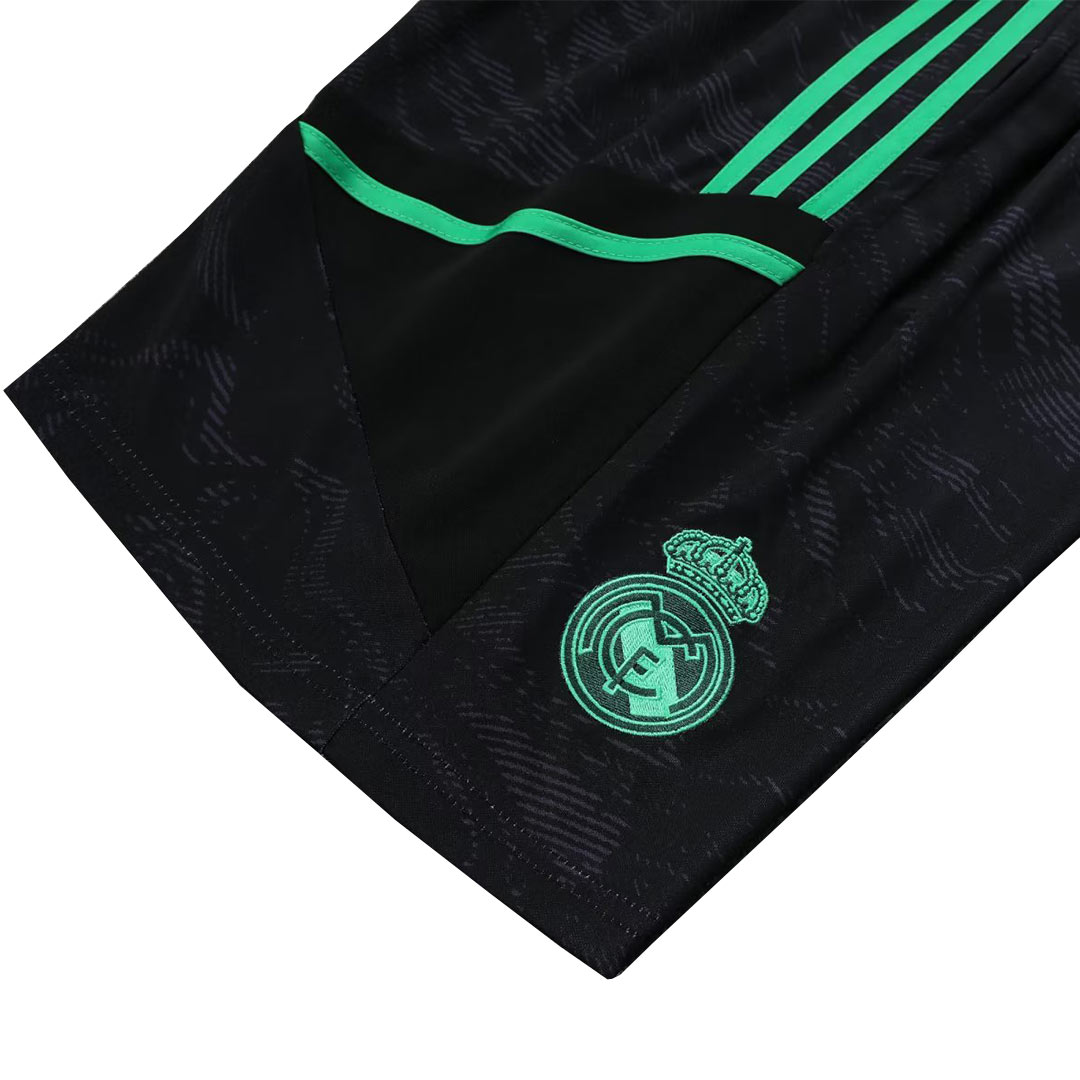 Real Madrid Sleeveless Training Kit (Top+Shorts) 2022/23 - soccerdeal