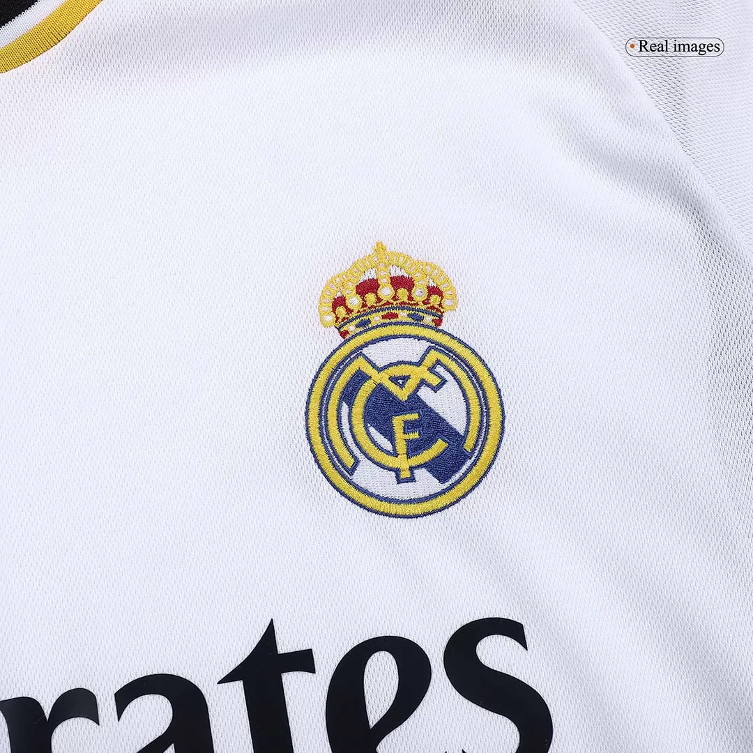 Real Madrid 2022/23 Home Valverde #15 Jersey Name Set