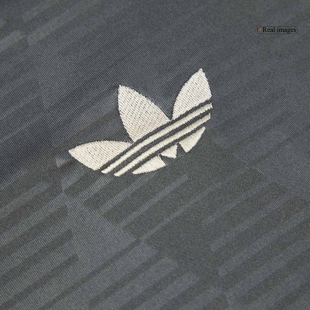 Bayern Munich Soccer Jersey - Soccerdeal