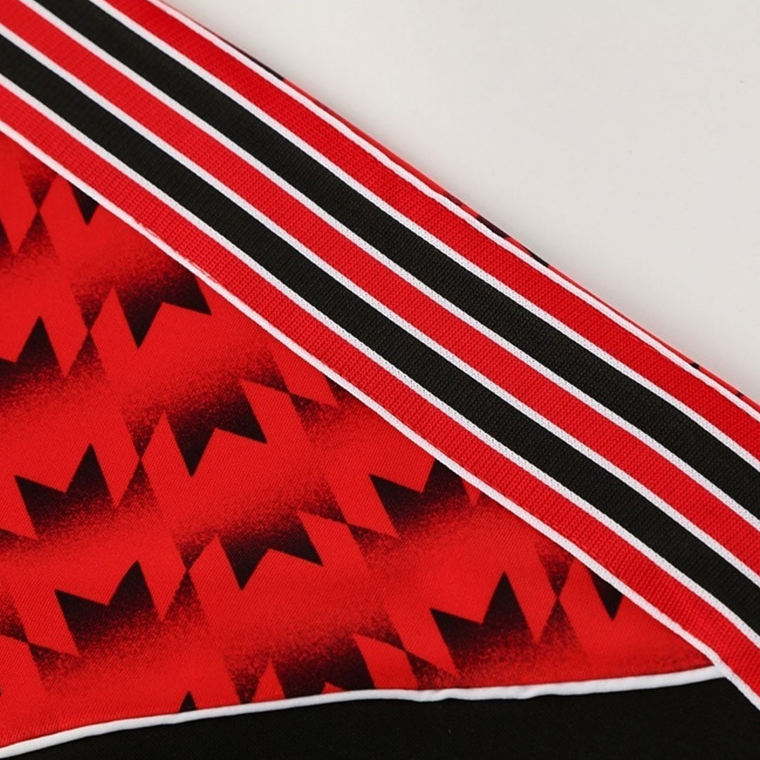 Manchester United Training Jacket 2025/26 - Soccerdeal