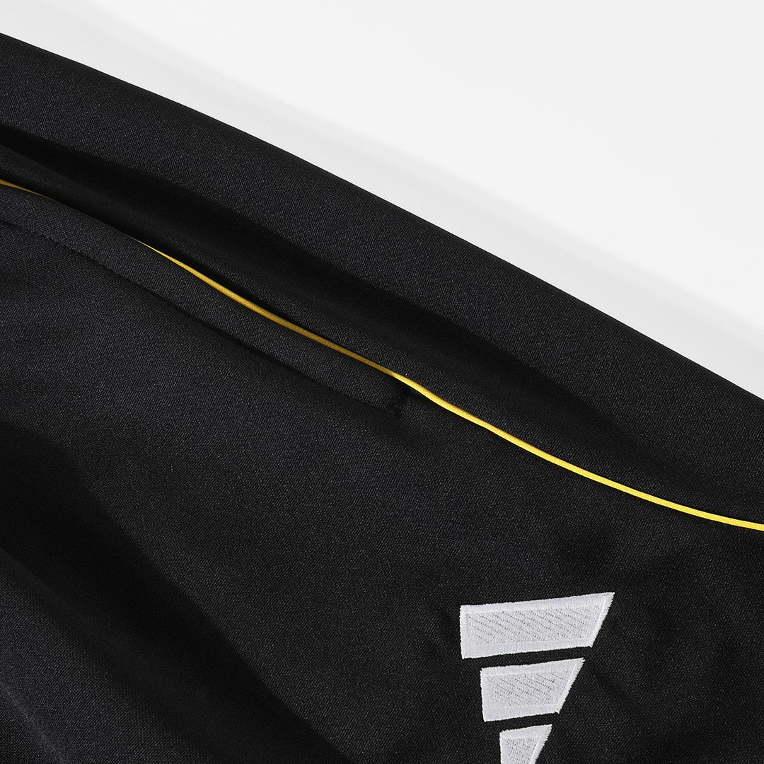 Real Madrid Zipper Sweatshirt Kit(Top+Pants) 2025/26 - Soccerdeal