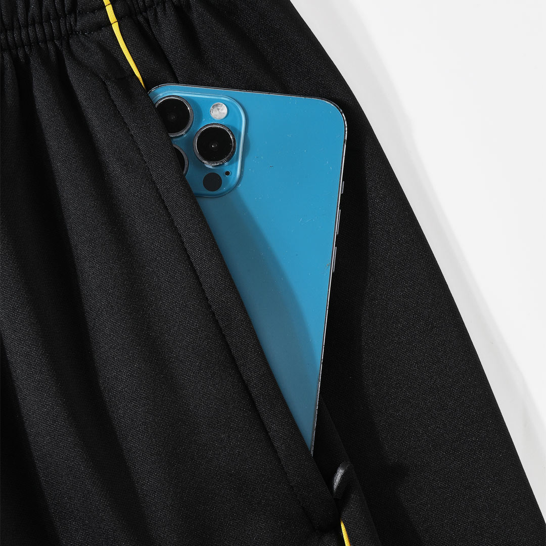 Real Madrid Zipper Sweatshirt Kit(Top+Pants) 2025/26 - Soccerdeal