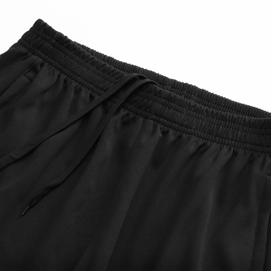 Kid's Liverpool Zipper Sweatshirt Kit(Top+Pants) 2025/26 - Soccerdeal