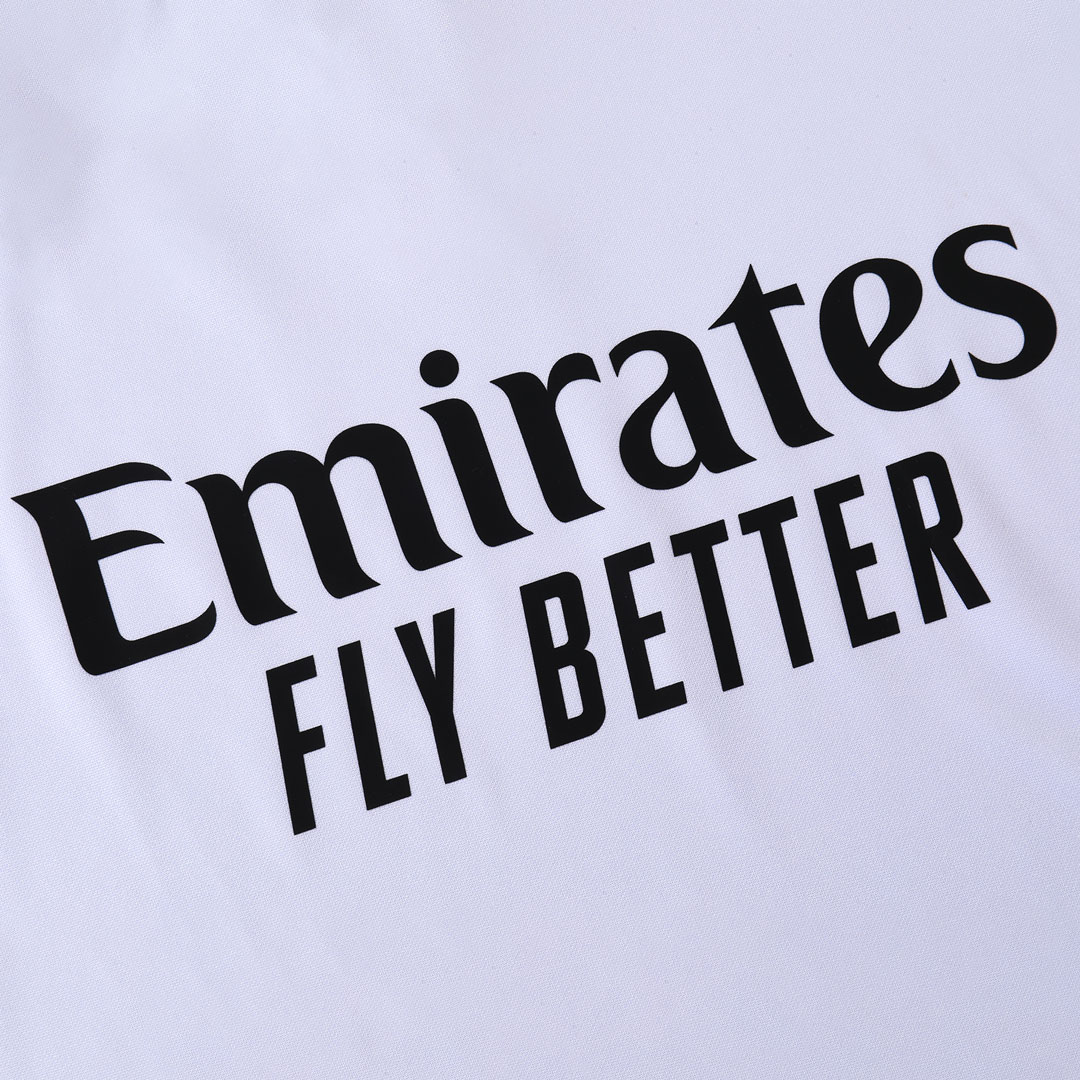 Real Madrid Zipper Sweatshirt Kit(Top+Pants) 2025/26 - Soccerdeal