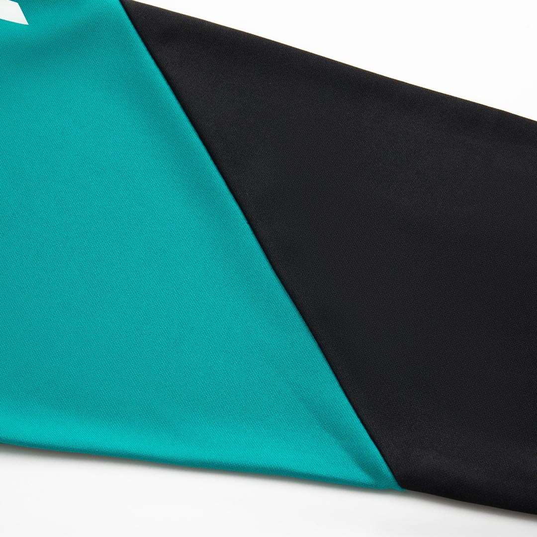 Liverpool Zipper Sweatshirt Kit(Top+Pants) 2025/26 - Soccerdeal