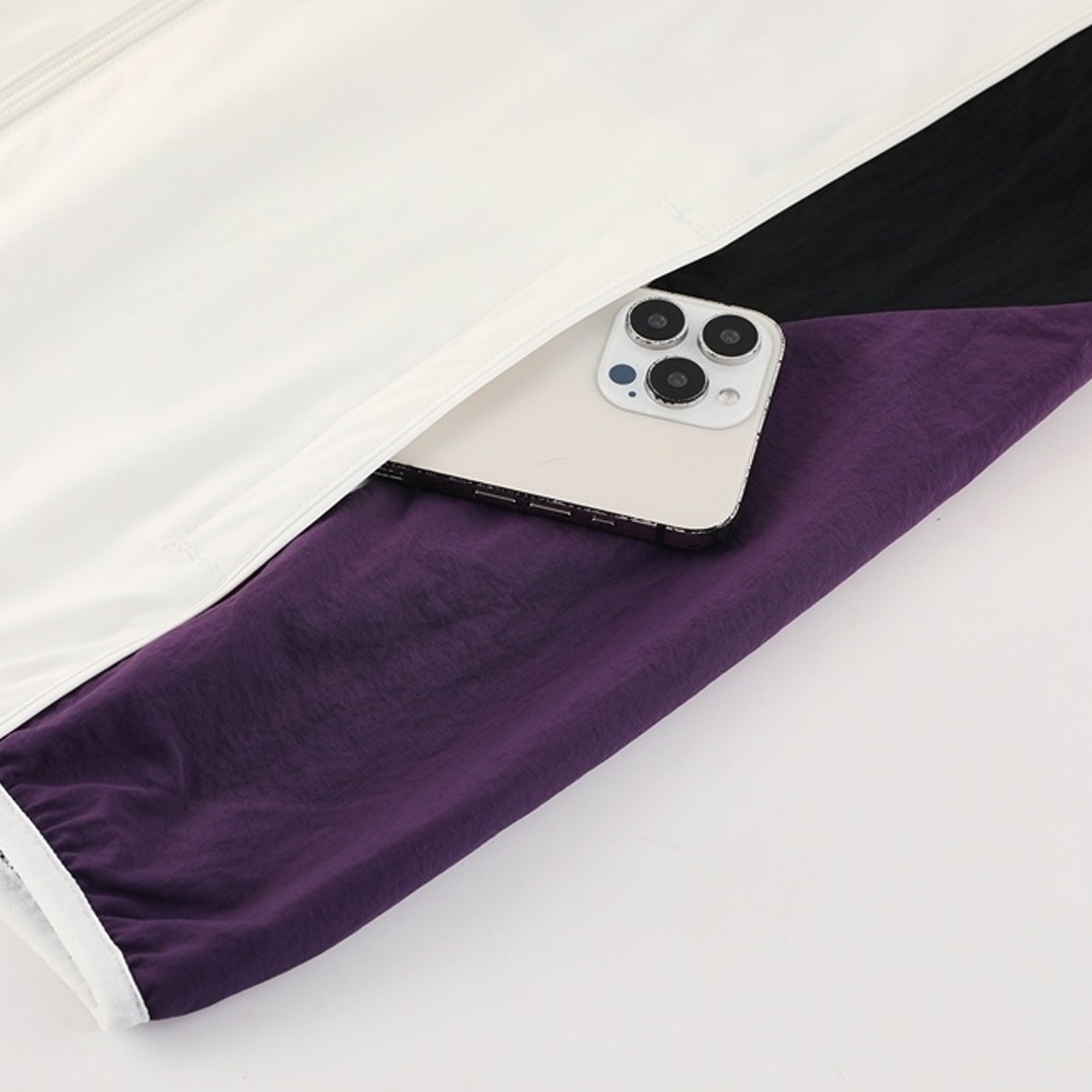 Manchester United Windbreaker Jacket 2025/26 - Soccerdeal