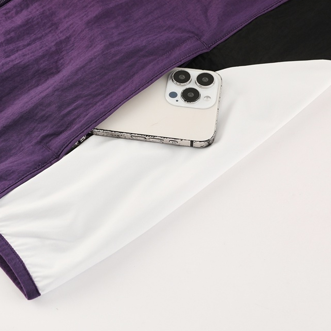 Manchester United Windbreaker Jacket 2025/26 - Soccerdeal