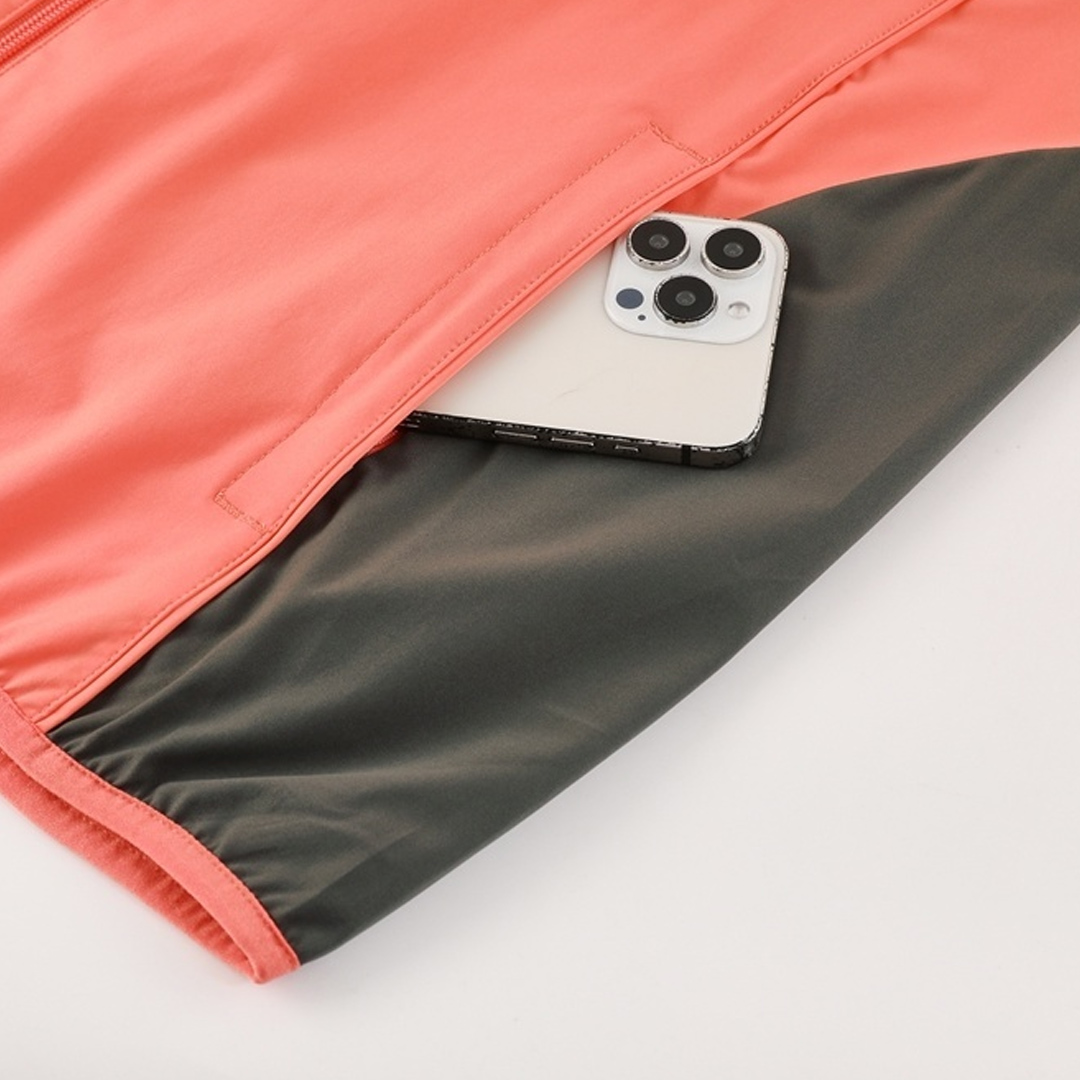 Bayern Munich Windbreaker Jacket 2025/26 - Soccerdeal