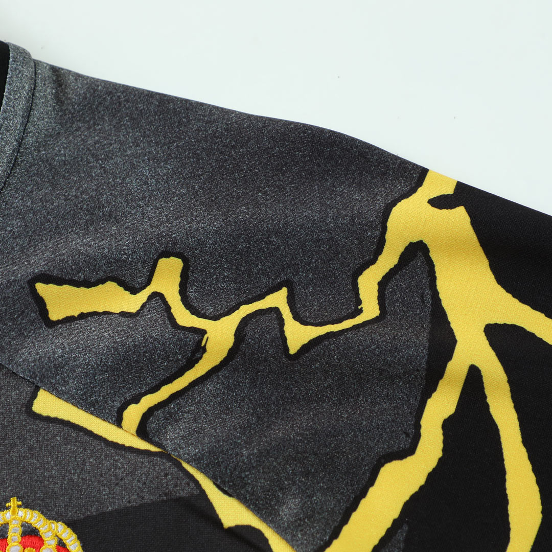 Real Madrid Zipper Sweatshirt Kit(Top+Pants) 2025/26 - Soccerdeal