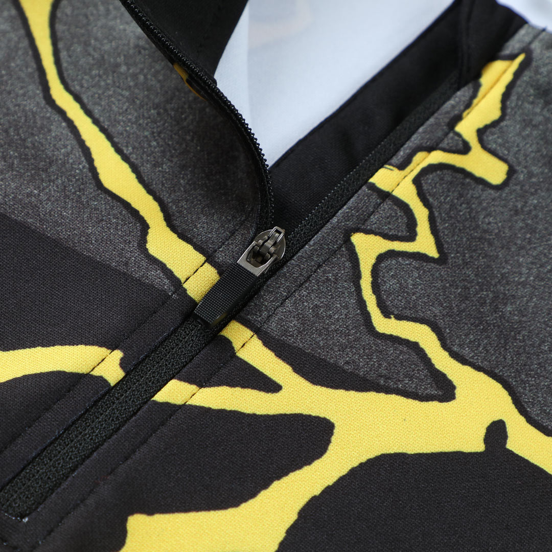 Real Madrid Zipper Sweatshirt Kit(Top+Pants) 2025/26 - Soccerdeal